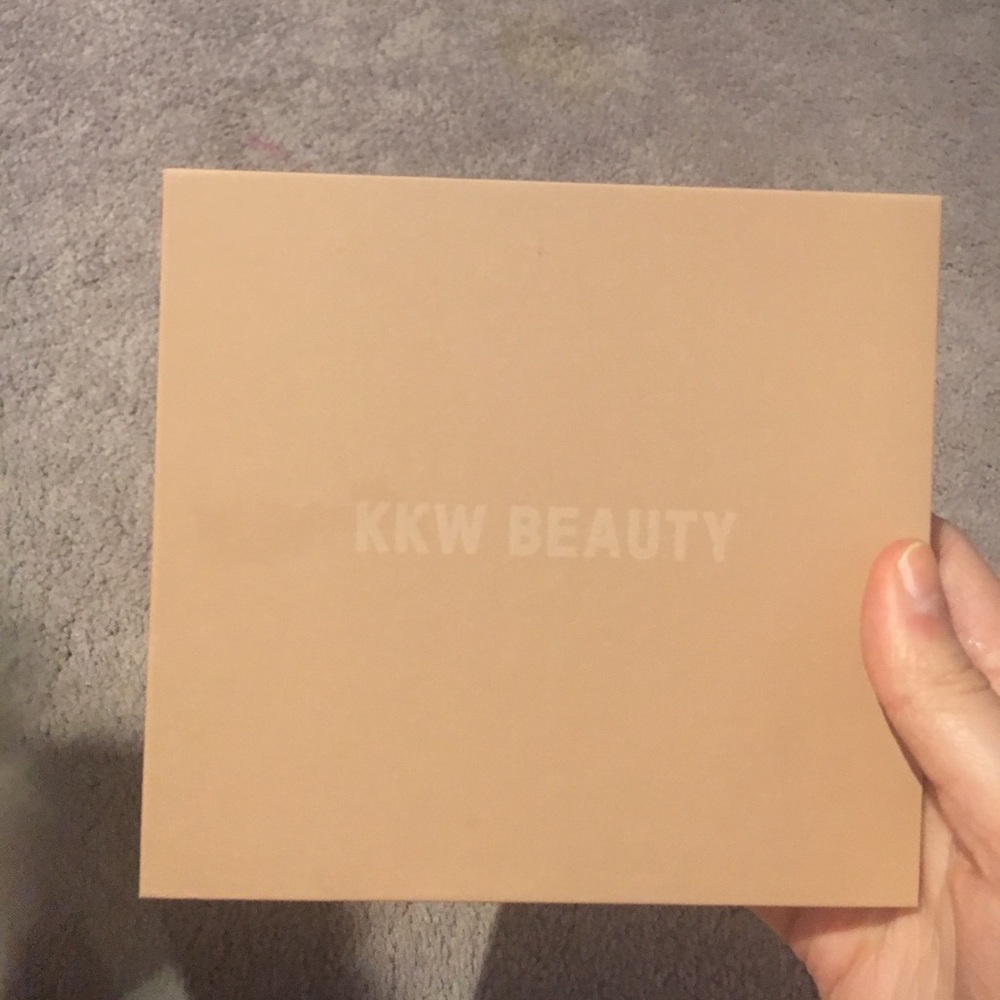 brand new kkwbeauty contour kit medium